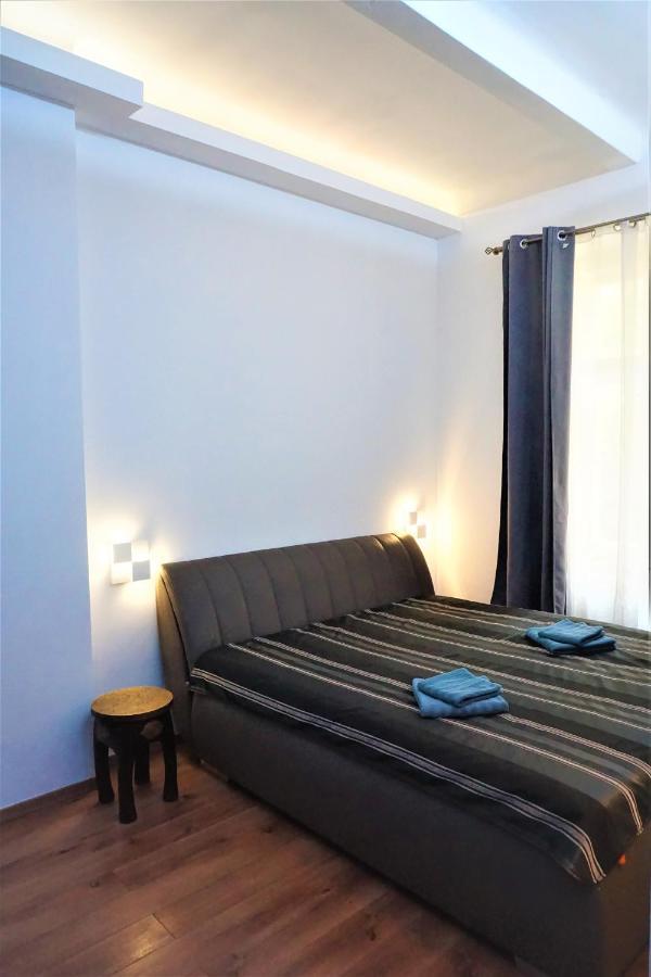 Maximilian Central Apartment Прага Экстерьер фото