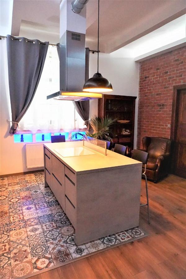 Maximilian Central Apartment Прага Экстерьер фото